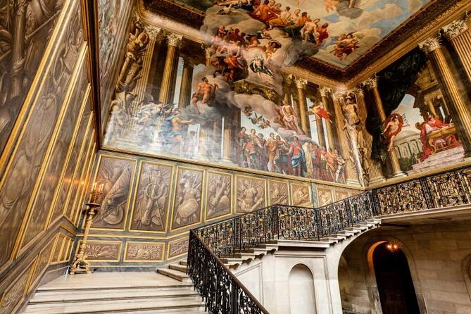 Hampton Court Palace Half-Day Trip from London with Tickets - Gardens, fountains, and the Hampton Court Maze