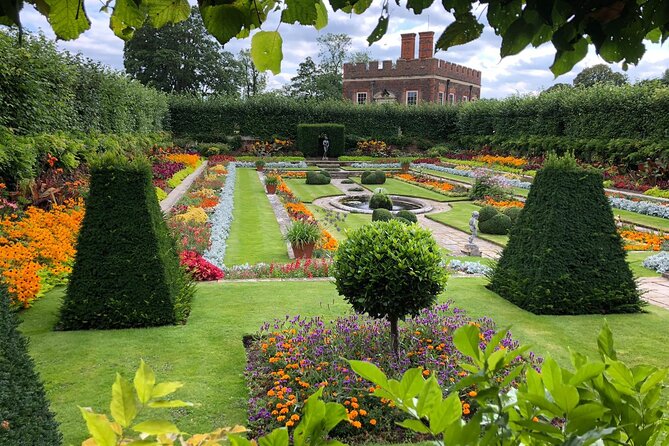 Hampton Court Palace Half-Day Trip from London with Tickets - Arriving at Hampton Court Palace