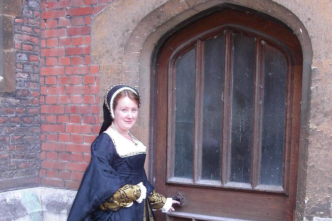 Hampton Court Palace Private Tour - Secrets of Henry VIII - Meeting at Hampton Court and getting oriented