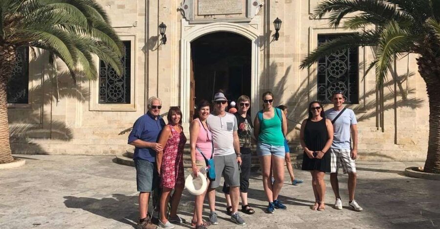 Heraklion: Guided Tour of the City and Knossos Palace Ticket - Meeting your guide in Liberty Square