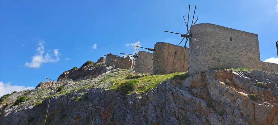 Heraklion: Knossos Palace, Zeus Cave & Oil Mill Private Tour - Olive oil, pottery, and Cretan hospitality