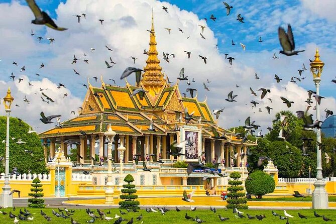 Hidden Phnom Penh City Tour, Royal Palace, Wat Phnom - Wat Phnom, a compact introduction to Phnom Penh