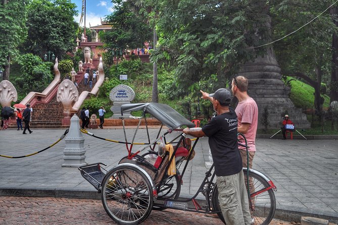Hidden Phnom Penh City Tour, Royal Palace, Wat Phnom - Independence Monument and the meaning behind it