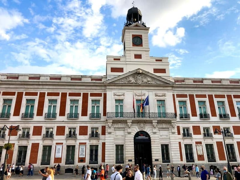 Historic Madrid on foot: From the Palace to Sol - Plaza del Oriente and the Royal Palace