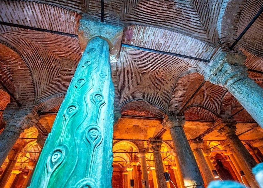 Istanbul Combo: Topkapi Palace & Basilica Cistern - Inside Topkapi Palace’s courtyards and Harem