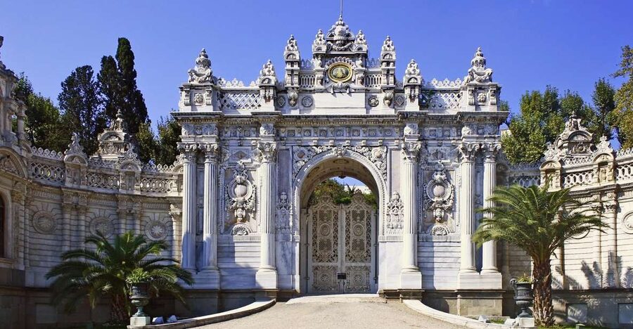 Istanbul: Dolmabahce Palace and Grand Bazaar Tour - Ataturk, state occasions, and the palace’s modern chapter