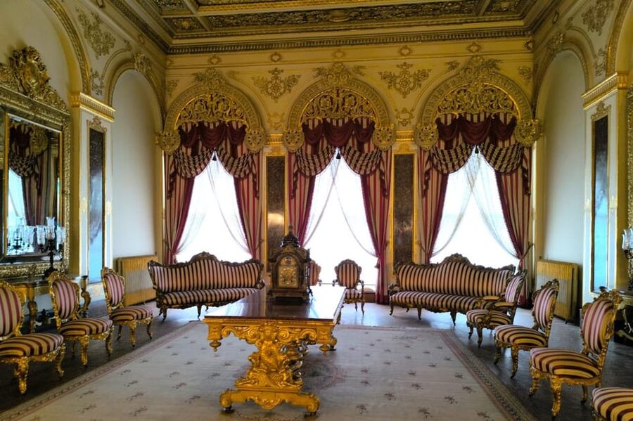 Istanbul: Dolmabahce Palace and Harem Skip-the-Line Ticket - Painting Museum: an art stop many people rush past