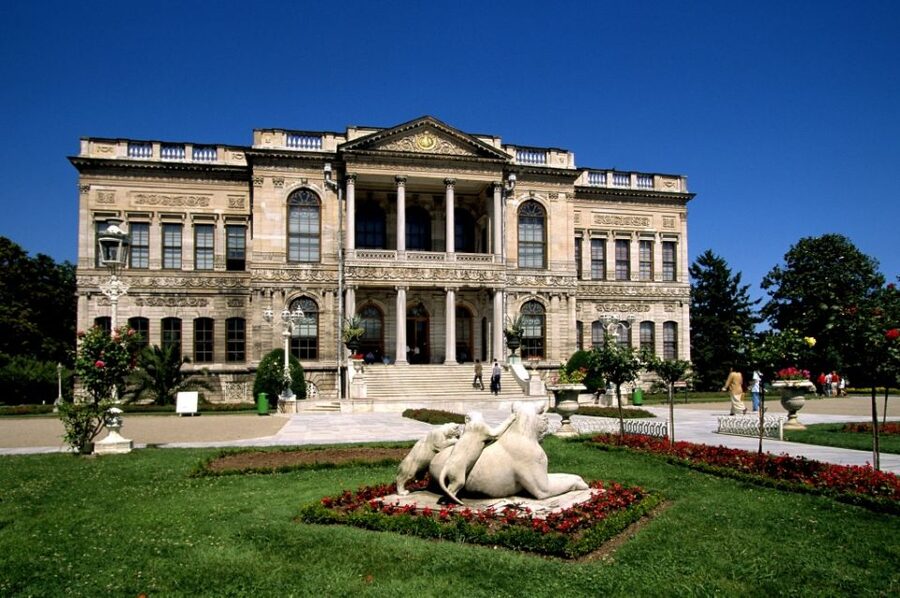 Istanbul: Dolmabahçe Palace and Uskudar Guided Tour - Passing beneath the intercontinental bridges by boat