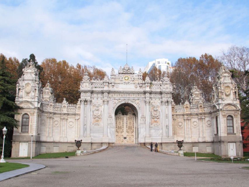 Istanbul: Dolmabahçe Palace and Uskudar Guided Tour - How to prepare for a smoother outing