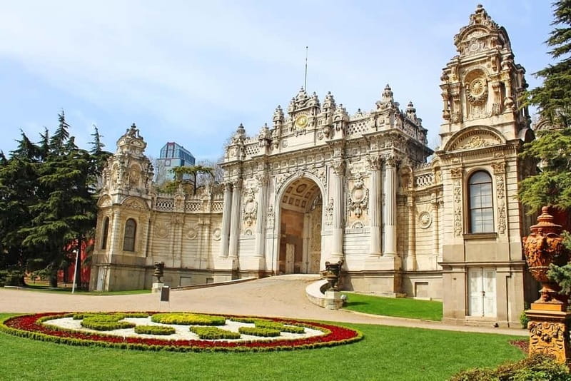 Istanbul: Dolmabahce Palace Guided Tour - Why Dolmabahçe Palace deserves a guided visit