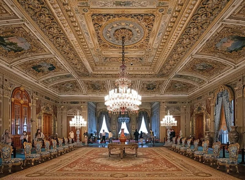 Istanbul: Dolmabahce Palace Guided Tour - The grand state apartments and the palace’s European style
