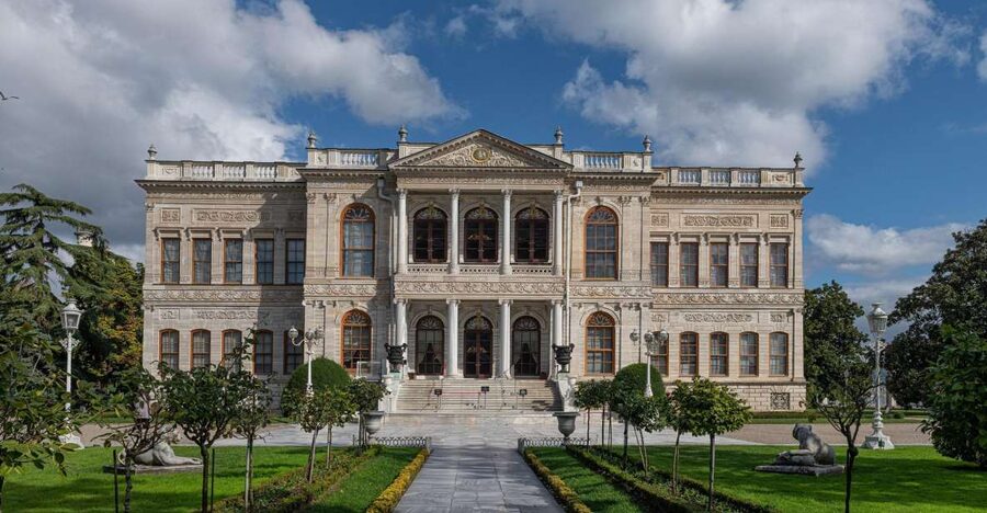 Istanbul: Dolmabahce Palace Tour and Bosphorus Yacht Cruise - The mosque beside the palace
