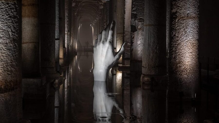 Istanbul's Exclusive Duo: Basilica Cistern & Topkapı Palace - Meeting near the Blue Mosque