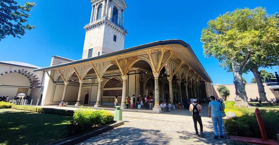 Istanbul Topkapı Palace and Harem Guide Tour - Why Topkapı Palace deserves a guided visit
