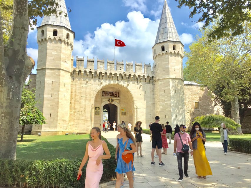 Istanbul Topkapı Palace and Harem Guide Tour - Sultanahmet orientation before the palace