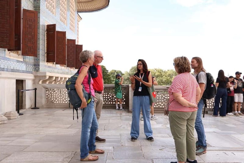 Istanbul: Topkapi Palace and Harem Museum Tour with Ticket - What $110 buys you
