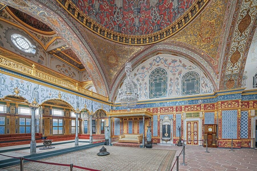 Istanbul: Topkapi Palace and Harem Ticket with Audio Guide - The entry process and skip-the-line value