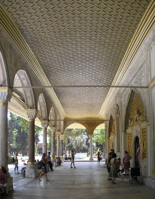 Istanbul: Topkapi Palace and Harem Ticket with Audio Guide - The short orientation before you explore