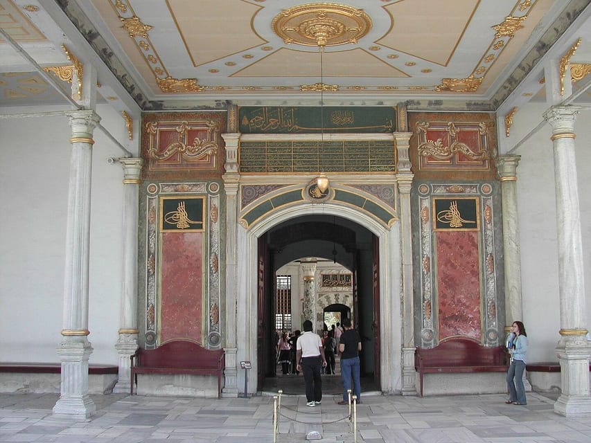 Istanbul: Topkapi Palace and Harem Ticket with Audio Guide - Comfort, access, and what to bring