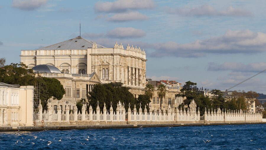 Istanbul: Topkapi Palace & Dolmabahce Palace Combo Ticket - Why the three-day window matters at $127