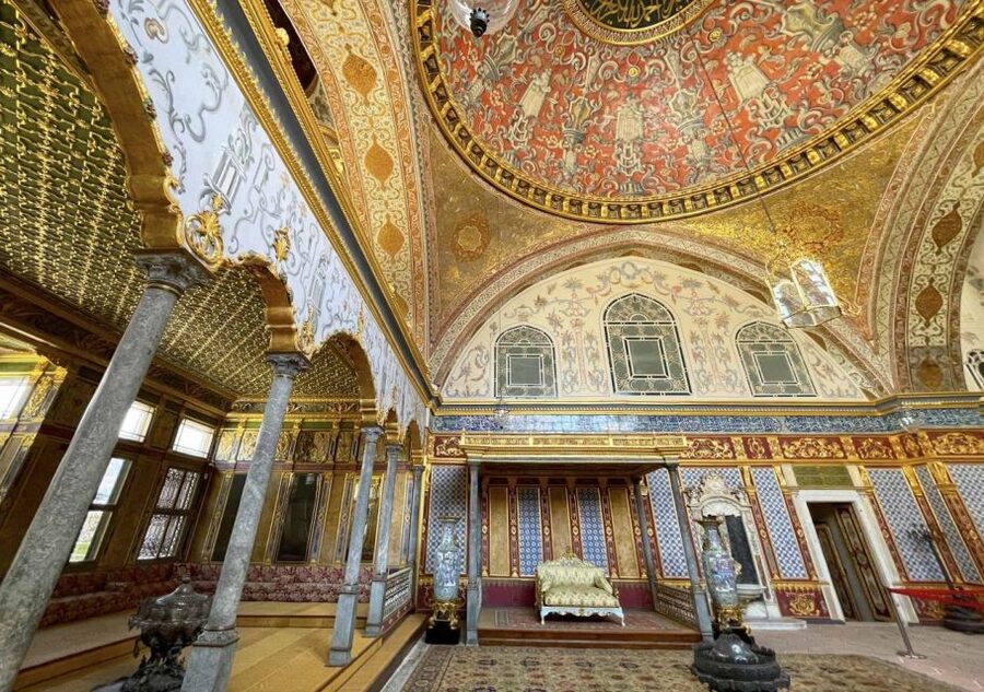 Istanbul: Topkapi Palace Guided Tour - Aya Irini Church and the Limits of the Program