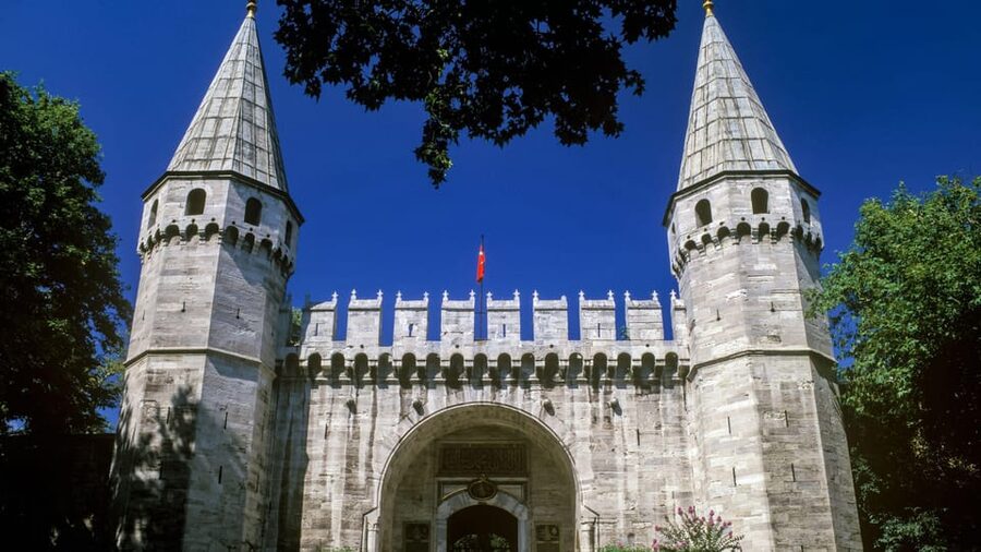 Istanbul: Topkapi Palace Guided Tour w/ Skip-the-Ticket-Line - A short tour with a clear focus