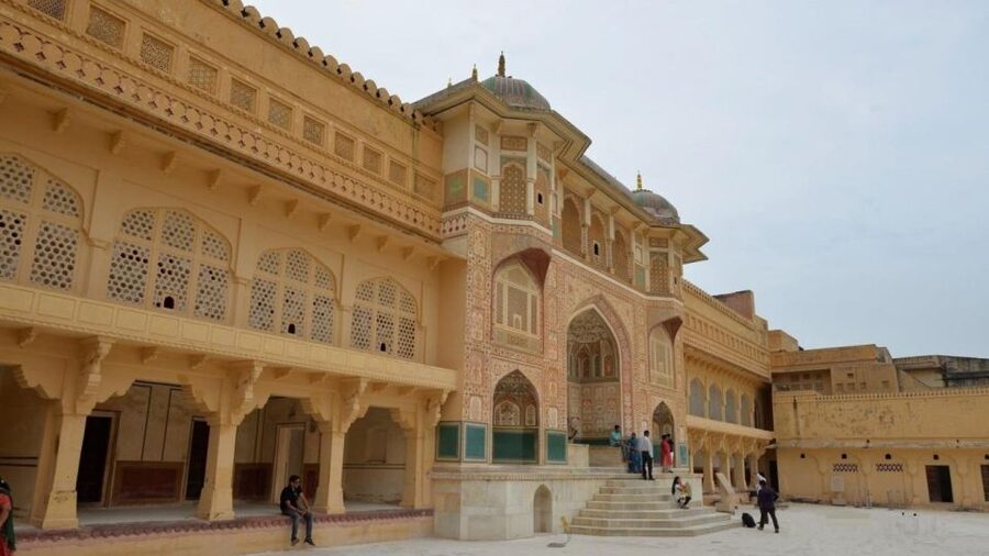 Jaipur: Amber Fort, City Palace and Hawa Mahal Private Tour - Albert Hall Museum and Ram Niwas Gardens