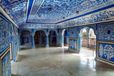 Jaipur City Tour: City Palace, Jantar, Hawa & Jal Mahal