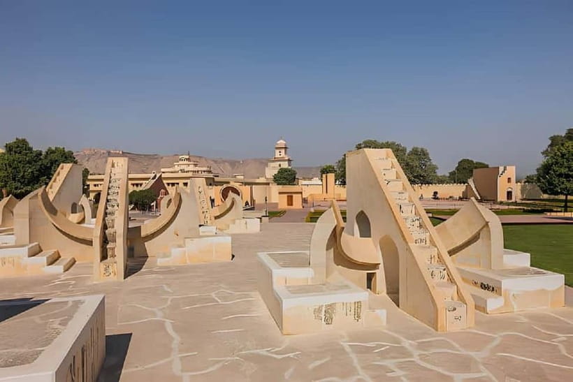 Jaipur: Elephant Activities Feed, Paint & Ride with Pickup - FAQ
