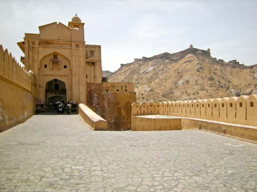 Jaipur: Heritage Forts & Palaces Tour with Monkey Temple - Jal Mahal: a quick stop with a famous view