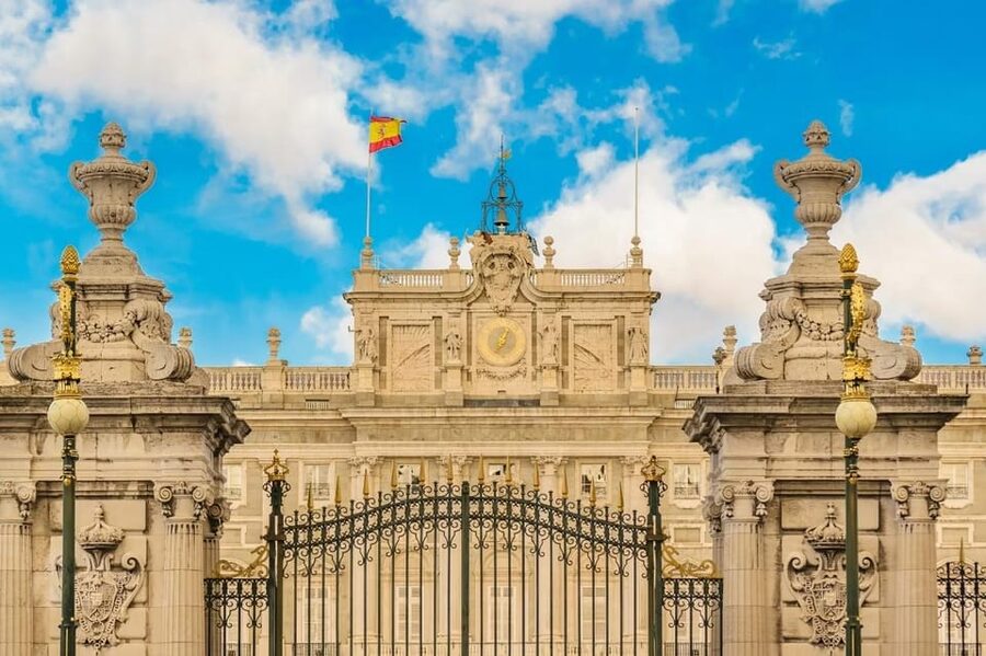Journey Through History at Madrid's Majestic Royal Palace - Meeting at Opera and Walking Through Plaza de Oriente