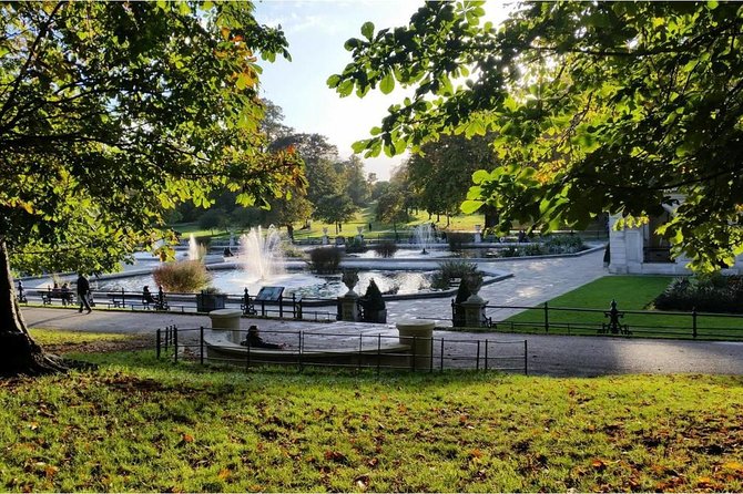 Kensington Palace VIP Garden Tour with Royal High Tea - Arriving at the Orangery for afternoon tea