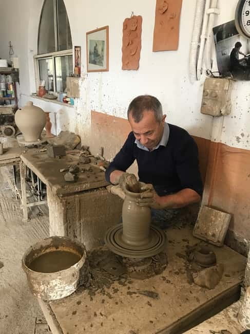 Knossos Palace and Pottery experience. Excursion Safari - Who will enjoy this Crete day?