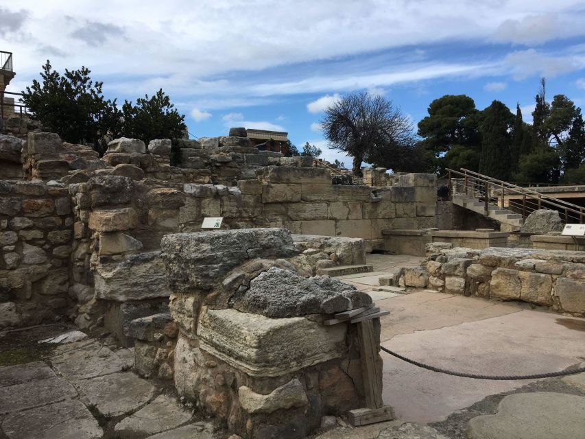 Knossos Palace & Archaeological Museum Private Tour - The Palace of Knossos and the Labyrinth story