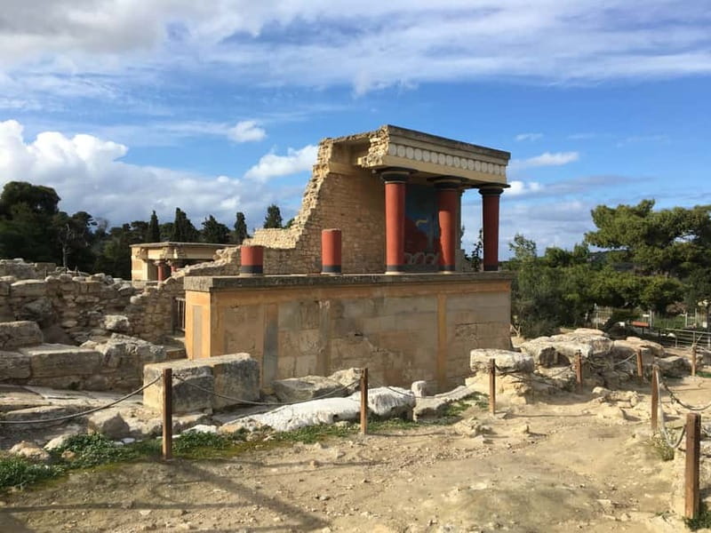 Knossos Palace: Family-friendly Mythology Tour - Walking through the Palace of Knossos