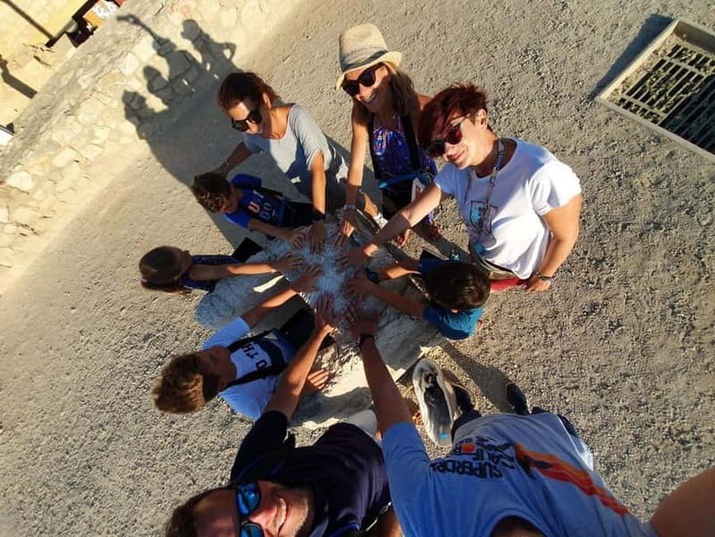 Knossos Palace: Family-friendly Mythology Tour - Who should book this tour?