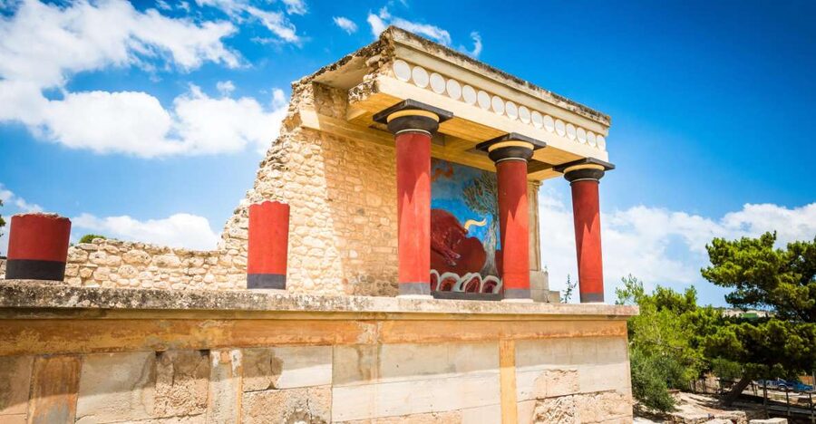 Knossos Palace & Heraklion Full-Day Tour from Rethymno Areas - Walking through Knossos Palace