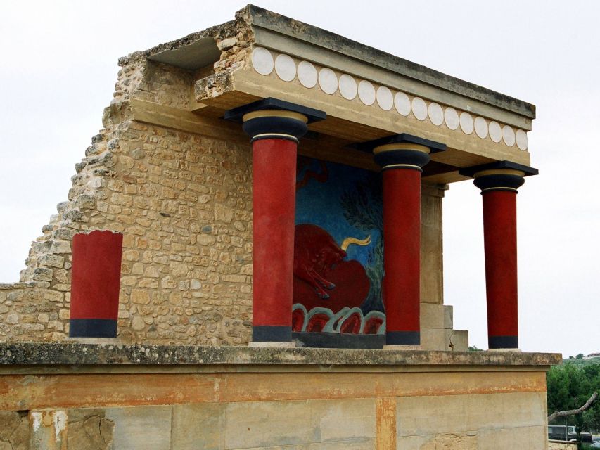 Knossos Palace Skip-the-Line Ticket & Private Guided Tour - Heat, stairs, and what to bring