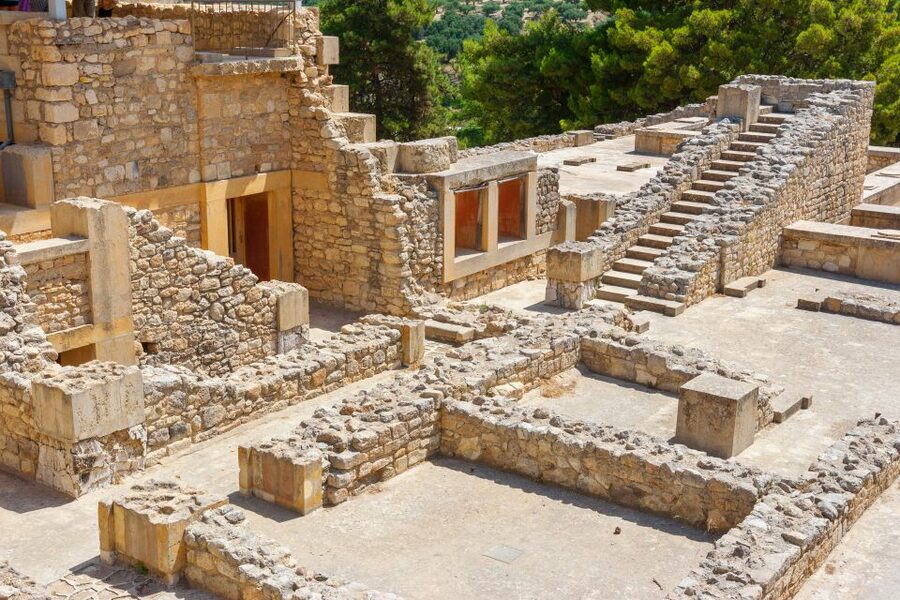 Knossos Palace Skip-the-Line Ticket & Private Guided Tour - Meeting your guide at the palace entrance