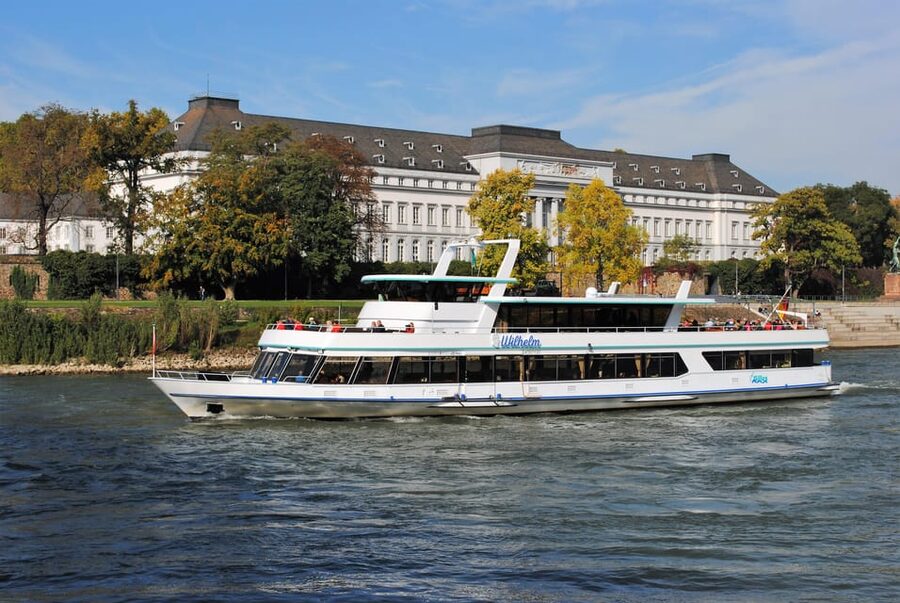Koblenz: Rhine Valley Castles and Palaces Boat Tour - What the commentary adds, and where it falls short