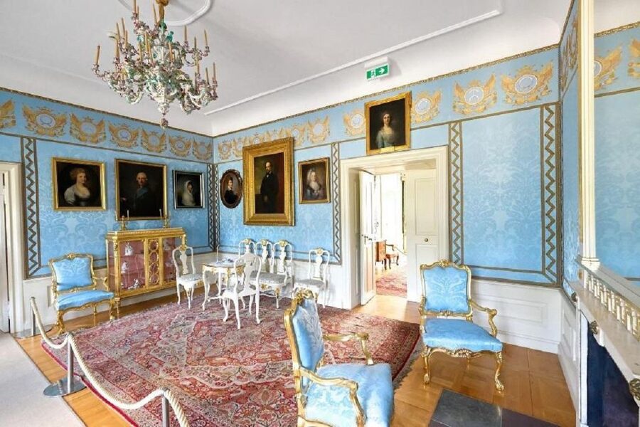 Kornik Castle and Rogalin Palace Half-Day Private Tour - Best seasons and practical expectations