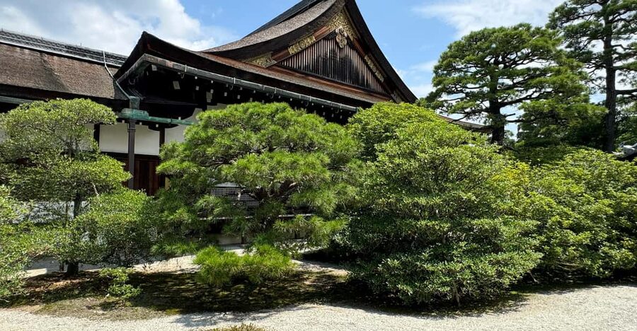 Kyoto: Discover Every Bit of Kyoto Imperial Palace - The emperor’s residence and court life