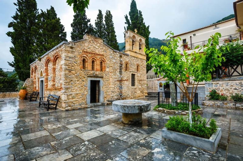 Lasithi, Mythology Park & Knossos Palace Tour From Heraklion - A long day that connects myth and mountain villages