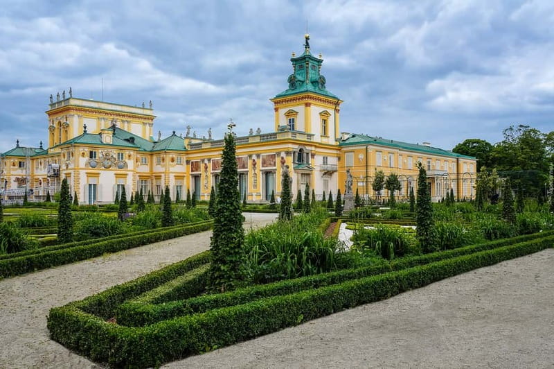 Lazienki Park and Museum of King Jan III Palace at Wilanow - Wilanów’s gardens and outdoor setting