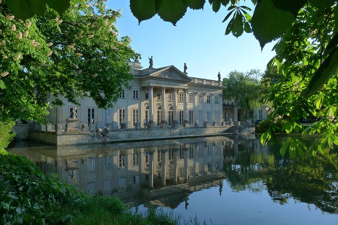 Łazienki Park and Palace Warsaw Private Tour with Tickets - Why Łazienki Park deserves half a day