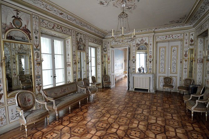 Łazienki Park and Palace Warsaw Private Tour with Tickets - The 2.5-hour route adds the park’s working side
