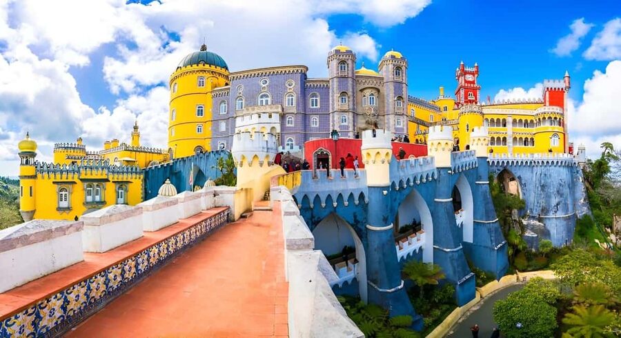Lisboa: Sintra, Pena Palace, Cabo da Roca Coast and Cascais - Meeting near Lisbon’s central Obelisk