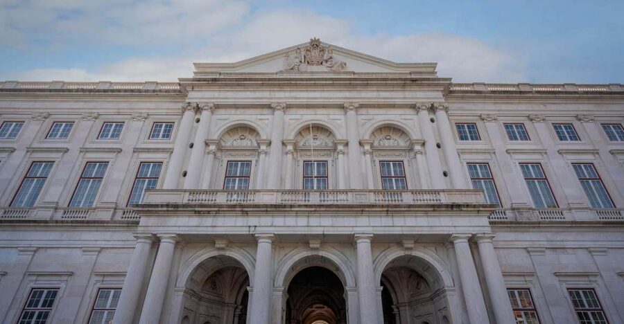 Lisbon: National Palace of Ajuda E-Ticket & City Audio Guide - Inside the palace, go for the rooms and the royal setting