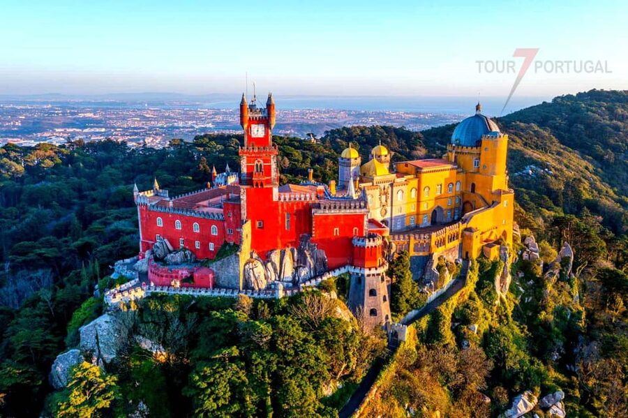 Lisbon: Pena Palace, Moorish Castle, Qta. Regaleira & Sintra - Moorish Castle: ancient walls and the best high views
