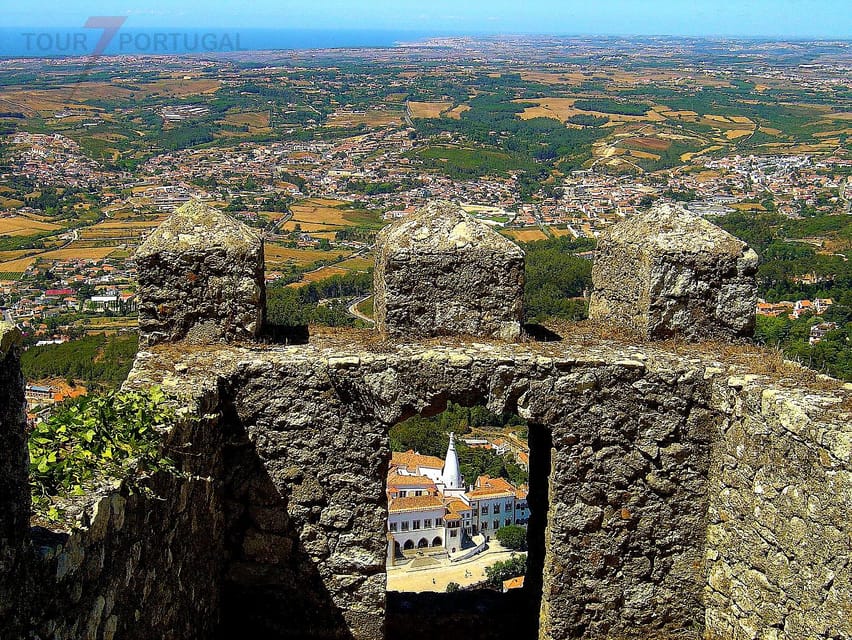 Lisbon: Pena Palace, Moorish Castle, Qta. Regaleira & Sintra - Extra stops: Monserrate and Queluz need confirmation